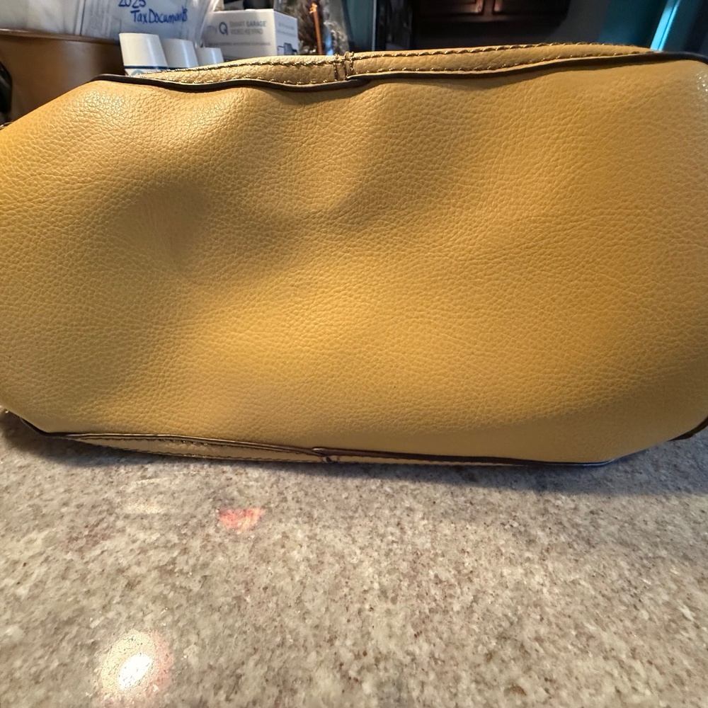 Relic Leather Purse Yellow and Brown - Picture 10 of 14